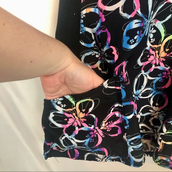 Cherokee iFlex V-Neck Knit Panel Butterfly Scrub Top - Picture 3 of 5